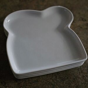 Crate & Barrel Sandwich Bread Toast Plates Set Of 4